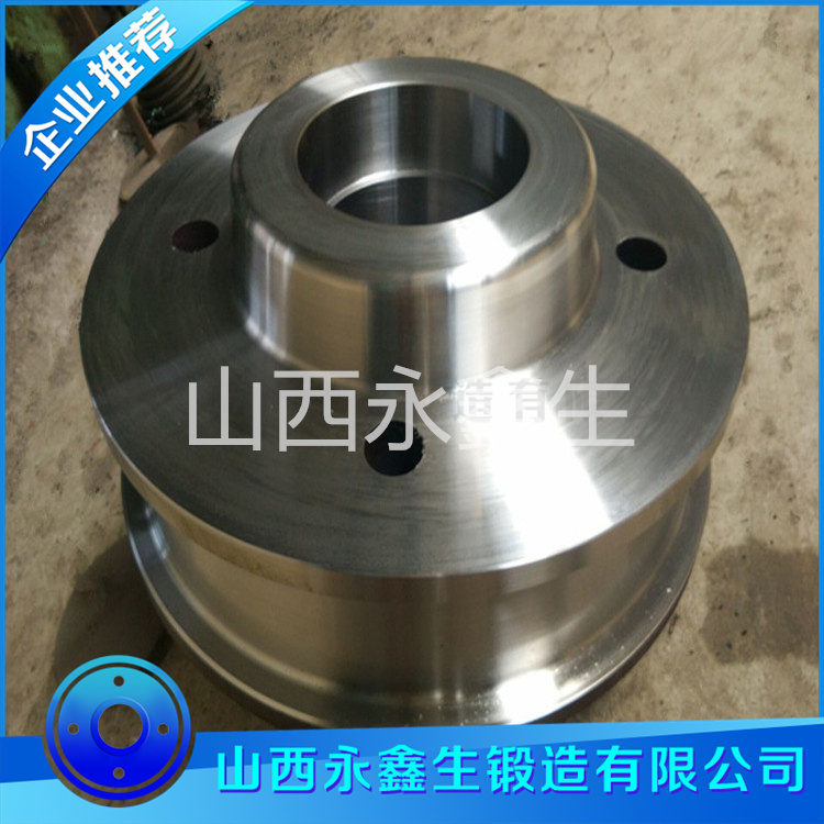 摇臂式堆料机车轮锻件